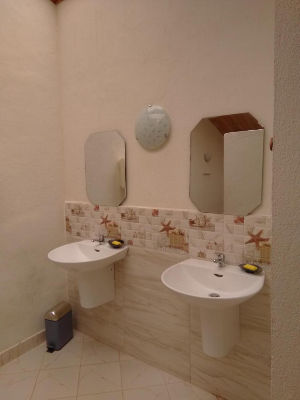 Domaine De L'Ermitage Hotel Mantasoa Ngoại thất bức ảnh